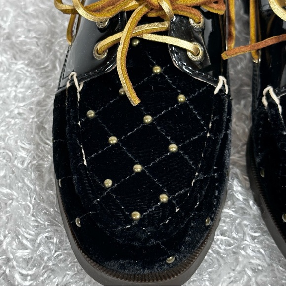 Sperry Black Velvet and Gold Studded Boat Shoe Sz 6 - Picture 3 of 9